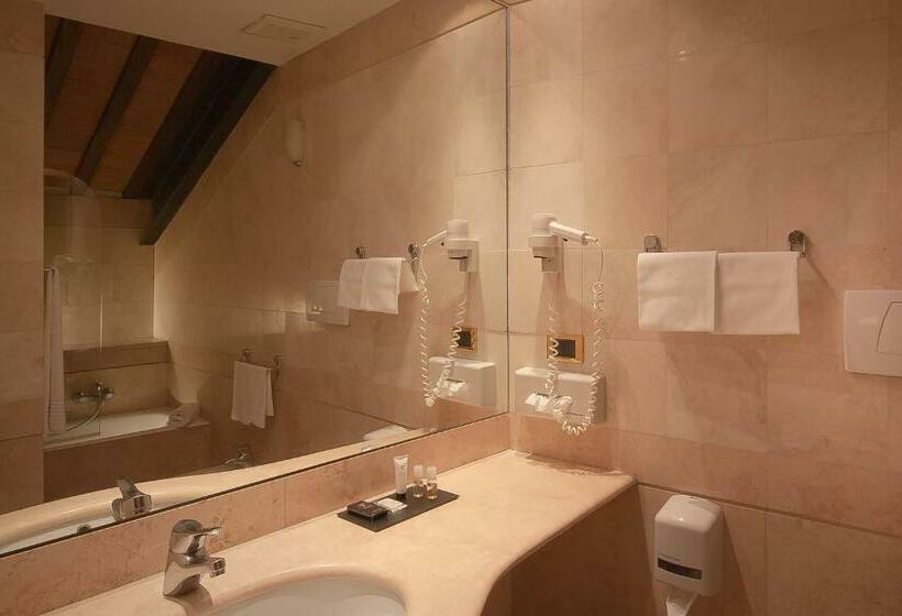 חדר סופריור, Accademia