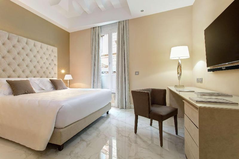 Camera Deluxe, Aleph Rome Hotel Curio Collection By Hilton