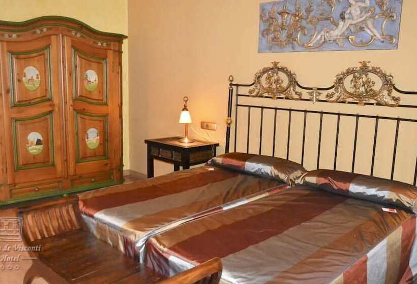 חדר סופריור עם ג'קוזי, Condes De Visconti