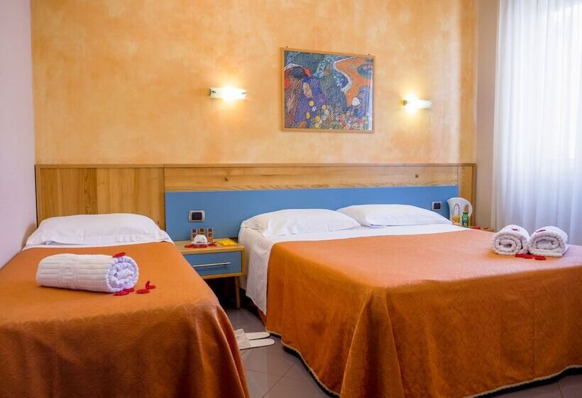 Номер Стандарт Трехместный, Diana