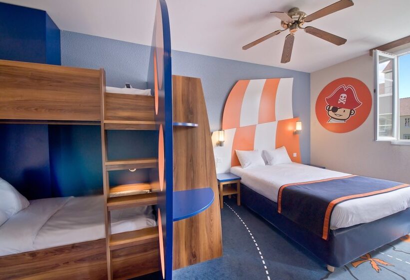 Четырехместный Номер Стандарт, Explorers Hotel Marne La Vallée