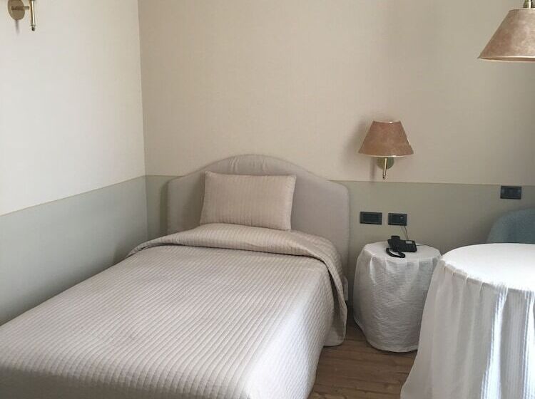 חדר סטנדרט יחיד, Green