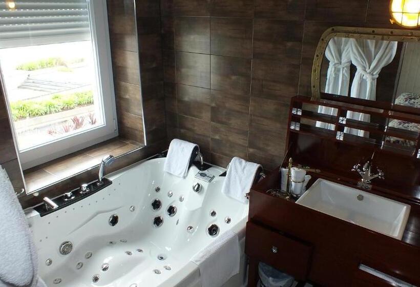 带1个卧室的带海景的公寓, Hôtel Restaurant Salon De Thé Le Beauséjour