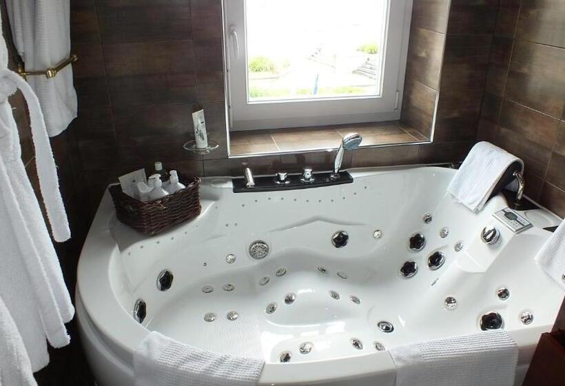 带1个卧室的带海景的公寓, Hôtel Restaurant Salon De Thé Le Beauséjour