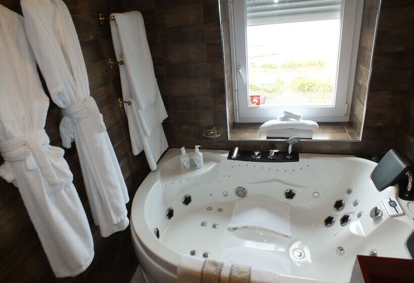 Апартаменты 1 Спальня Вид на Море, Hôtel   Restaurant   Salon De Thé Le Beauséjour