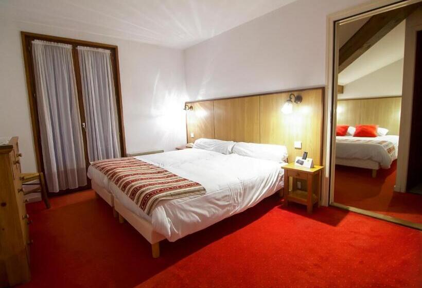 חדר משפחתי מקשר, Hôtel Le Bellevue