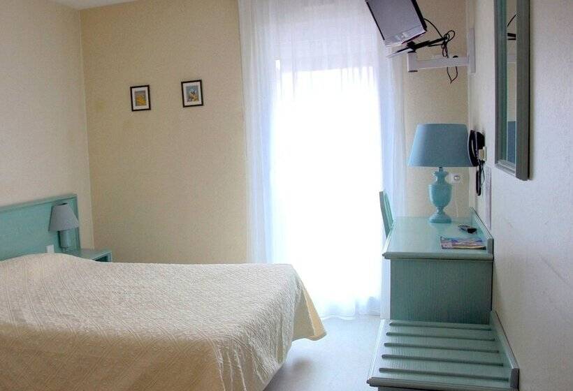 חדר סטנדרט, Hôtel Restaurant Bar Du Commerce   Kb Hotel Group