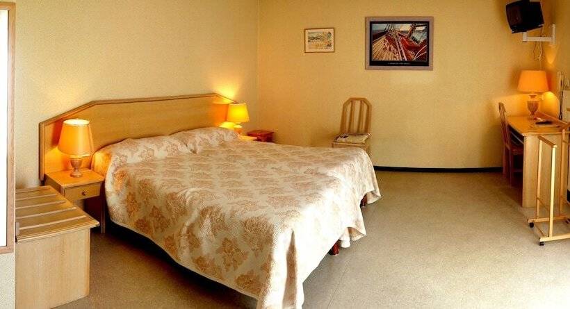 חדר סטנדרט, Hôtel Restaurant Bar Du Commerce   Kb Hotel Group