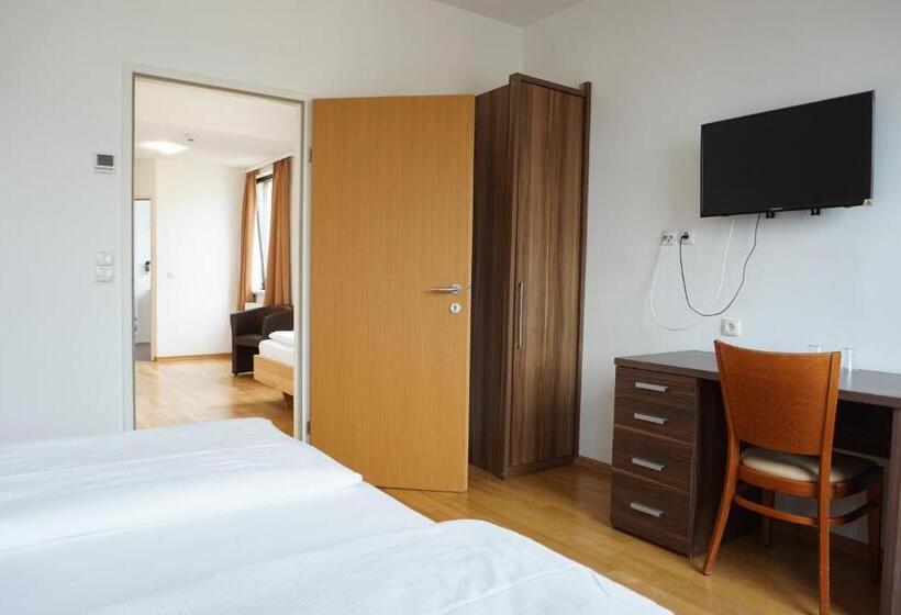 标准三人间, Kaffeemuhle