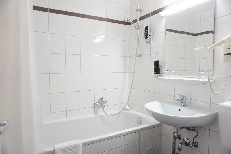 标准三人间, Kaffeemuhle