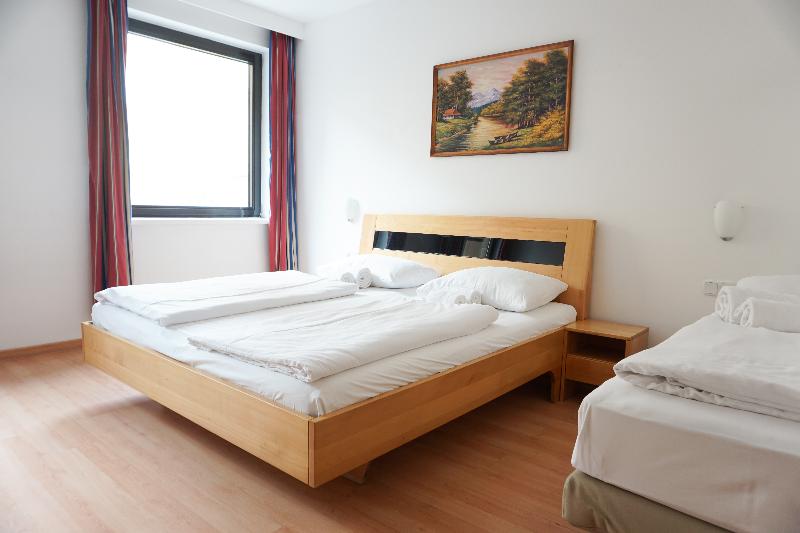 标准三人间, Kaffeemuhle