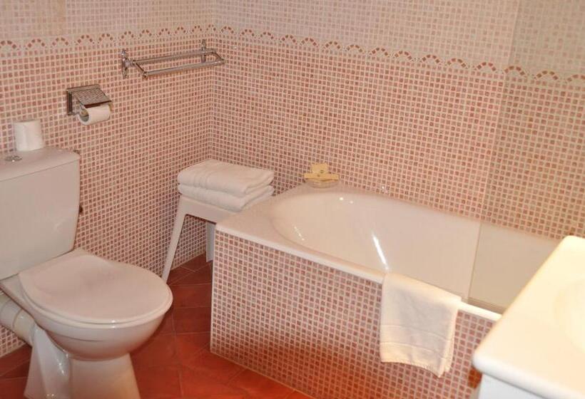 חדר קלאסי, Le Chalet Suisse