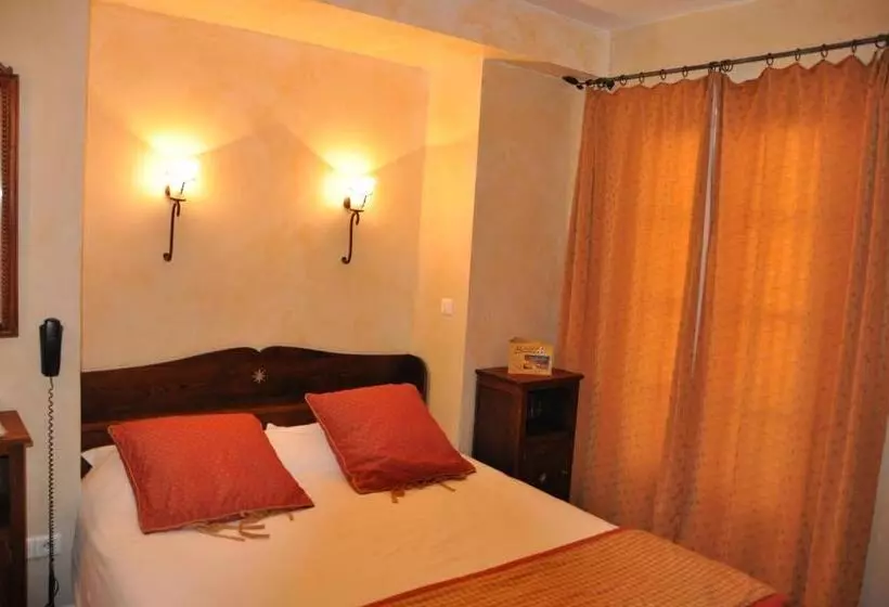 Classic-huone terassilla, Le Chalet Suisse