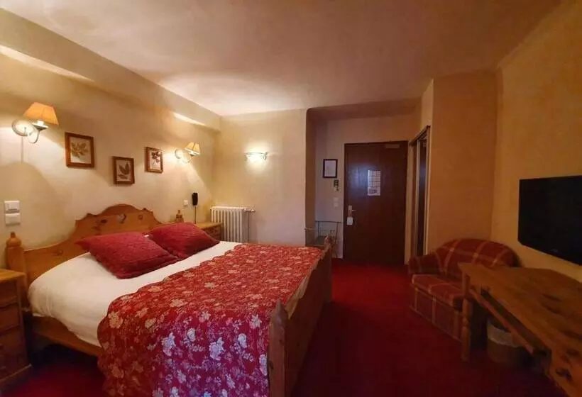 Prestige Triple Room, Le Chalet Suisse