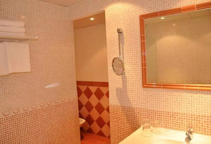 Prestige Triple Room, Le Chalet Suisse