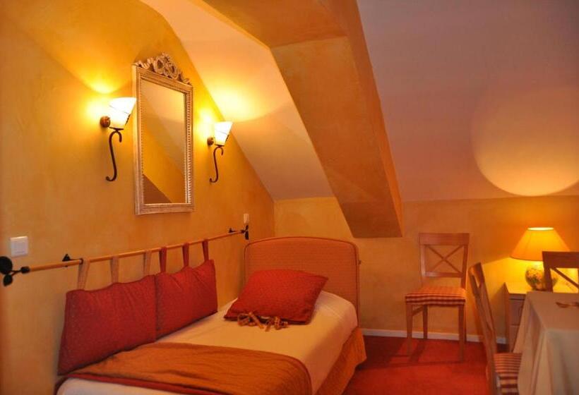 חדר פרסטיז' לשלושה, Le Chalet Suisse