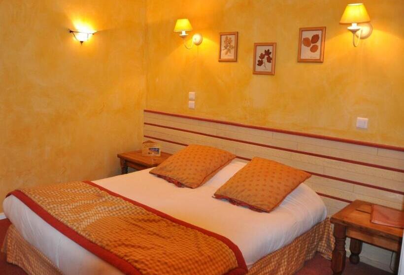 חדר פרסטיז' לשלושה, Le Chalet Suisse