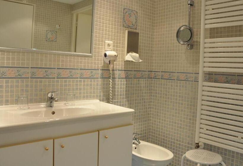 חדר משפחתי יוקרתי, Le Chalet Suisse