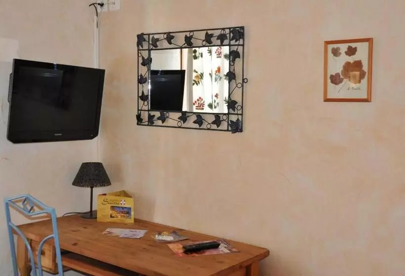 Classic Yhden Hengen Huone, Le Chalet Suisse