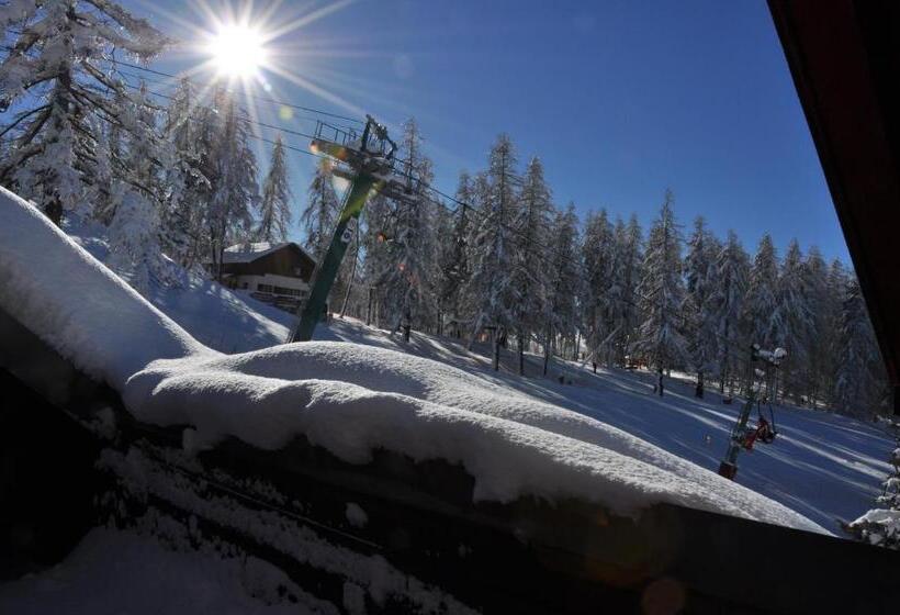 חדר משפחתי יוקרתי, Le Chalet Suisse