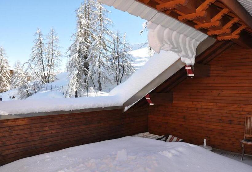 חדר משפחתי יוקרתי, Le Chalet Suisse