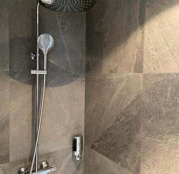 コンフォートルーム, Le Clos Des Sources Hôtel & Spa