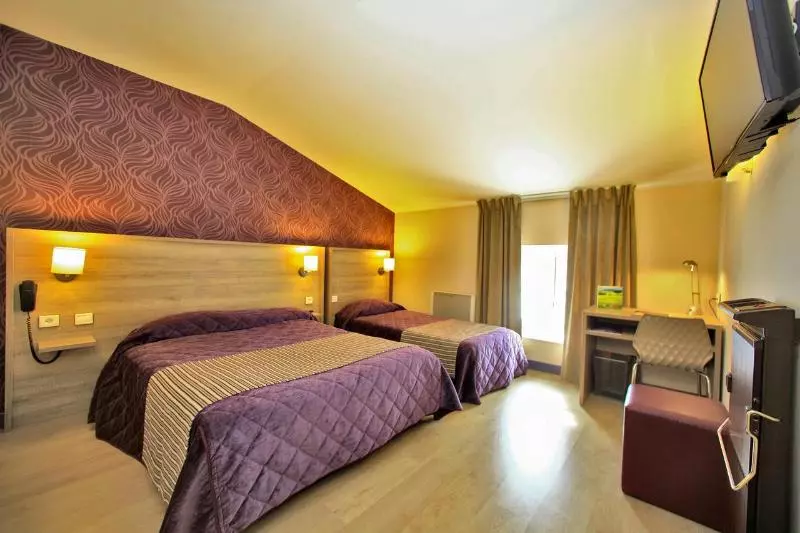 スタンダードトリプルルーム, Logis Hôtel Le Saint Georges