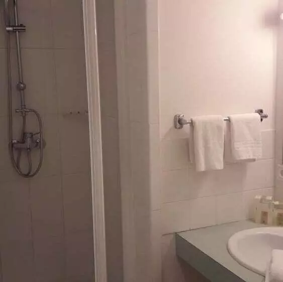 スタンダードルーム, Logis L Auberge Bourbonnaise