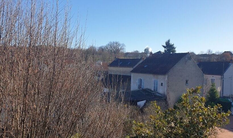 Четырехместный Номер Стандарт, Logis L Auberge Bourbonnaise