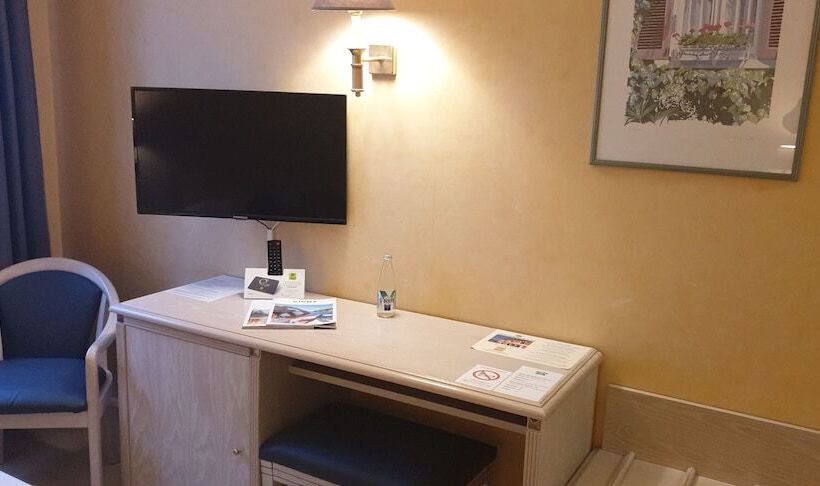 Четырехместный Номер Стандарт, Logis L Auberge Bourbonnaise