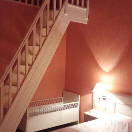 Четырехместный Номер Стандарт, Logis L Auberge Bourbonnaise