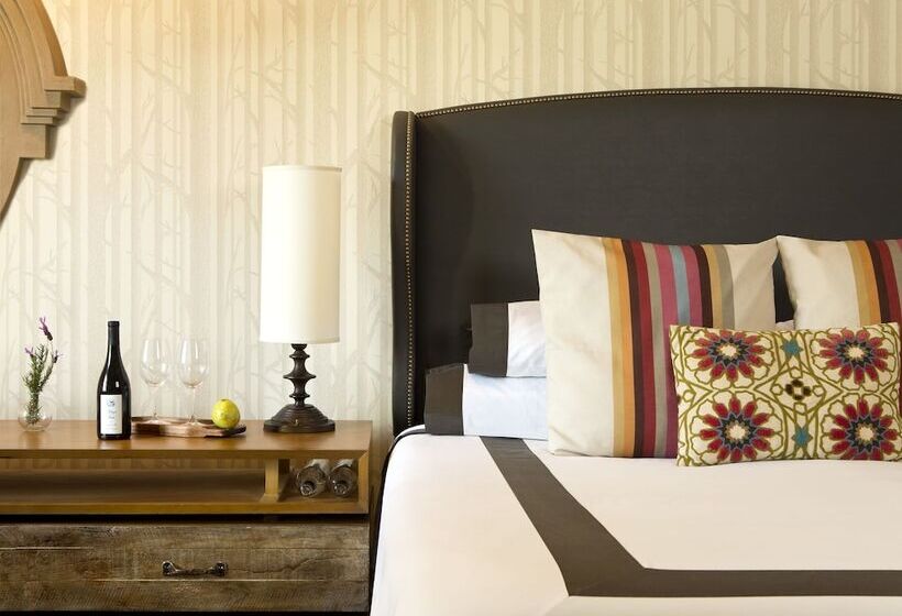 Номер Deluxe Кровать Кинг, River Terrace Inn, A Noble House