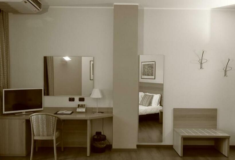 Номер Стандарт, Romanisio