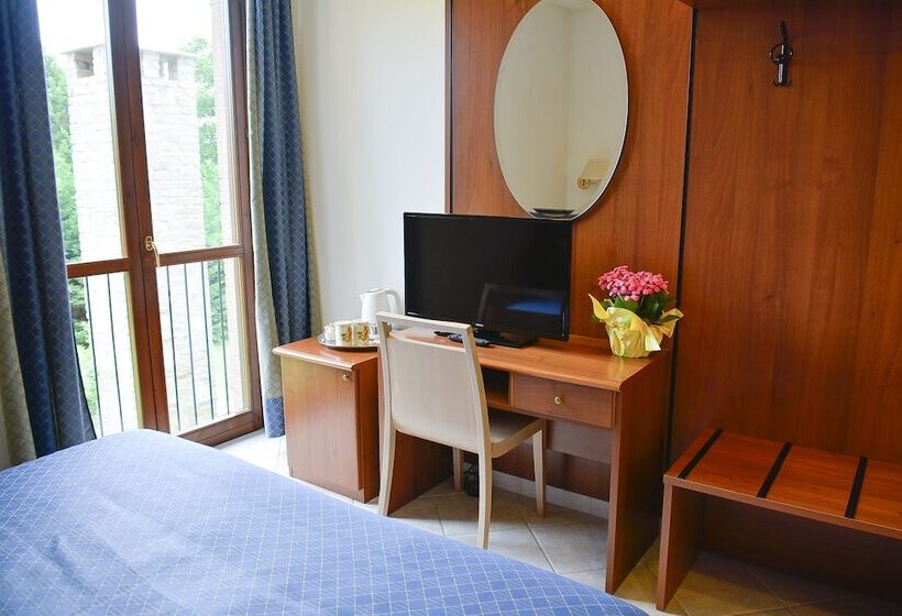 Полулюкс, Tenuta Larenzania