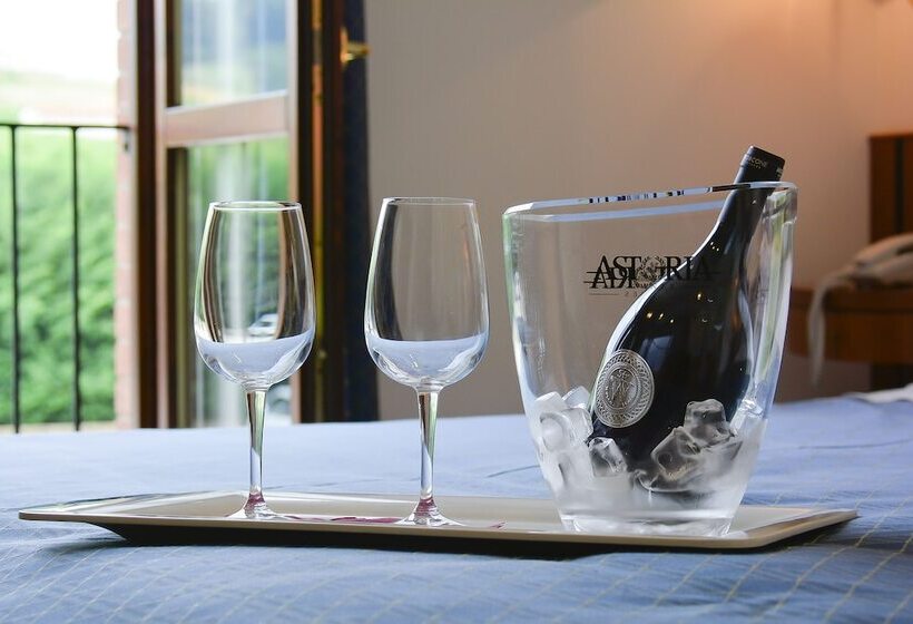 Полулюкс, Tenuta Larenzania