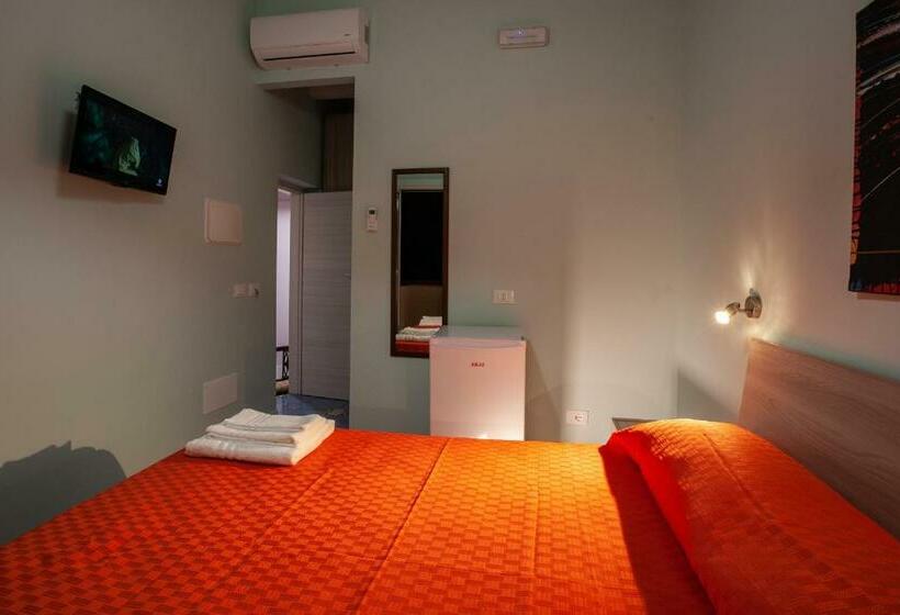 اتاق استاندارد با بالکن, B&b Da Noemi