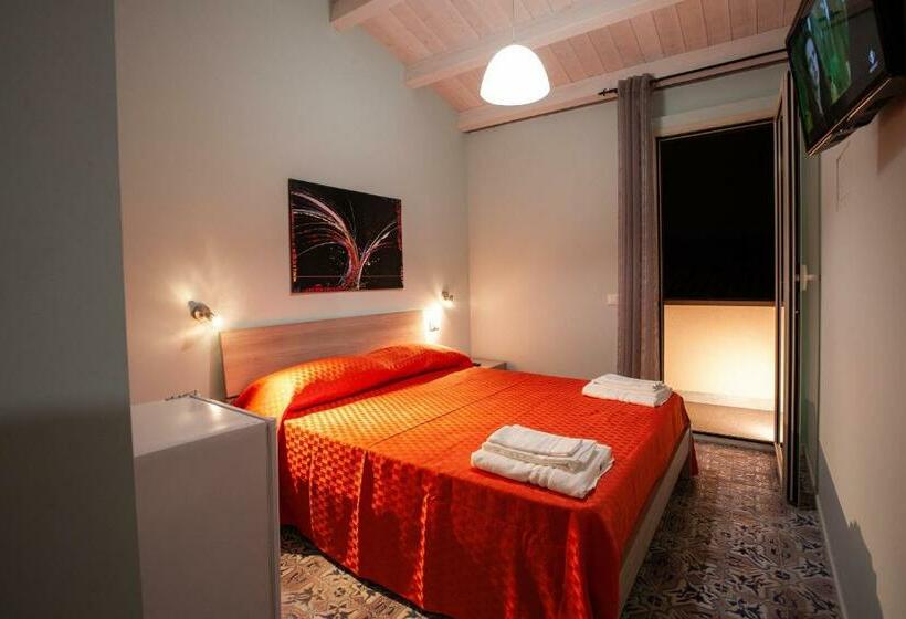 חדר סטנדרט עם מרפסת, B&b Da Noemi