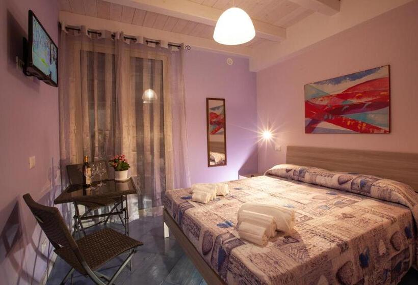 اتاق خانوادگی, B&b Da Noemi