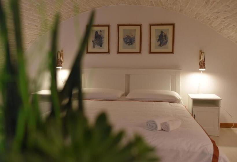 חדר משפחתי, B&b L Alcova