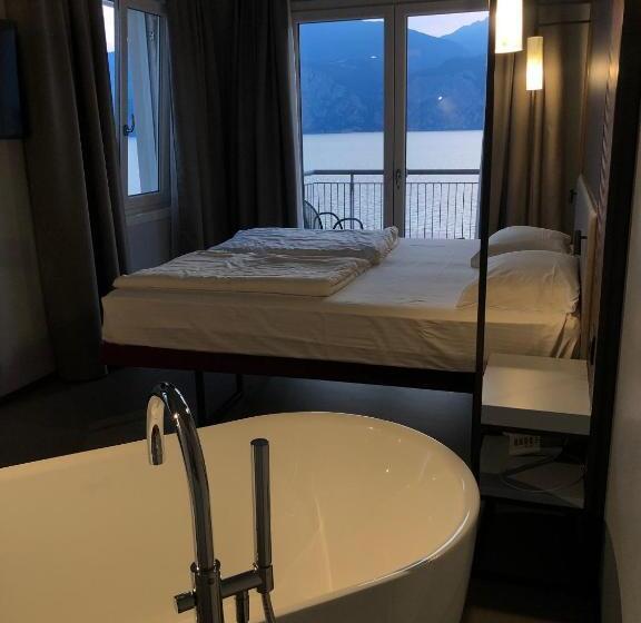 חדר רומנטי, Garden