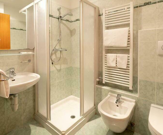 חדר סטנדרט יחיד, Posta