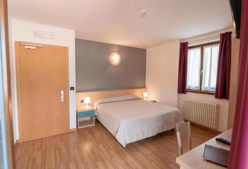 חדר דלוקס, Posta