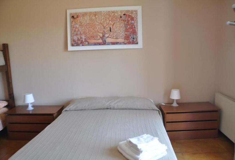 スタンダード4人部屋, Villa Carolea