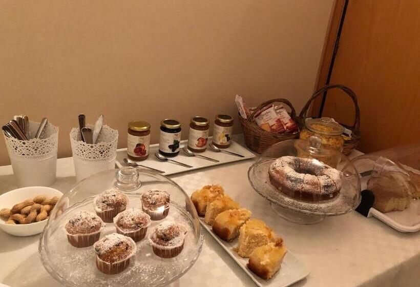 スタンダード4人部屋, Villa Carolea