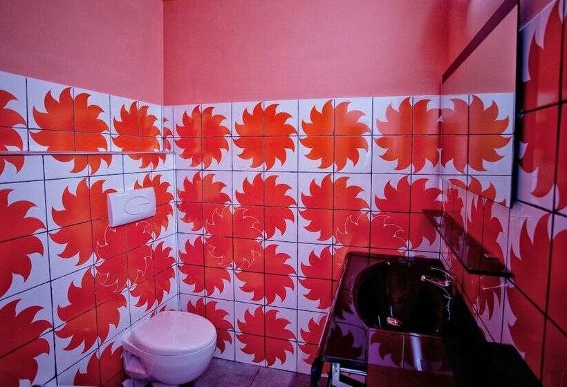 اتاق راحتی, Flower Bed & Breakfast