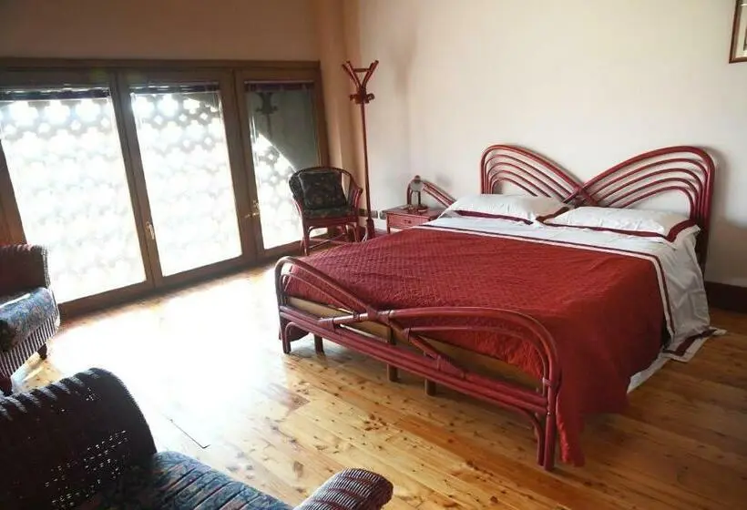 バス共有のスタンダードルーム, Villa Dello Spino