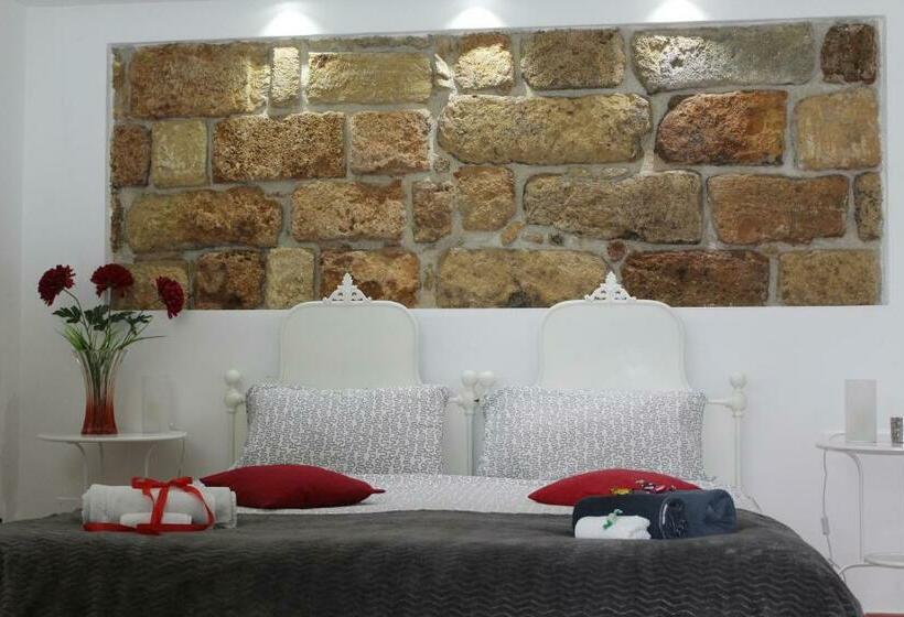 スーペリアトリプルルーム, Alma Nua