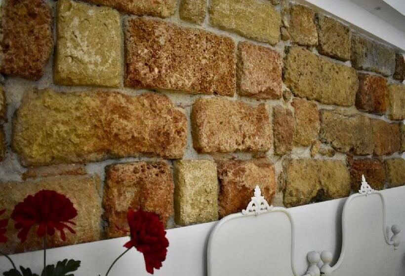 スーペリアトリプルルーム, Alma Nua