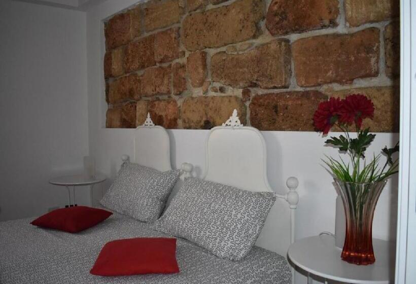 スーペリアトリプルルーム, Alma Nua