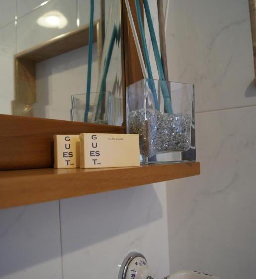 デラックストリプルルーム, Alma Nua